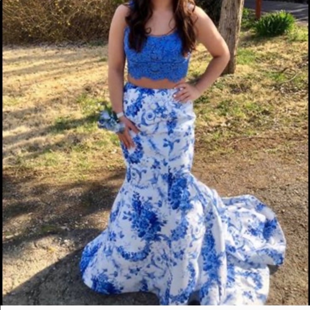 Sherry hill size 4 prom dress. Not sold!